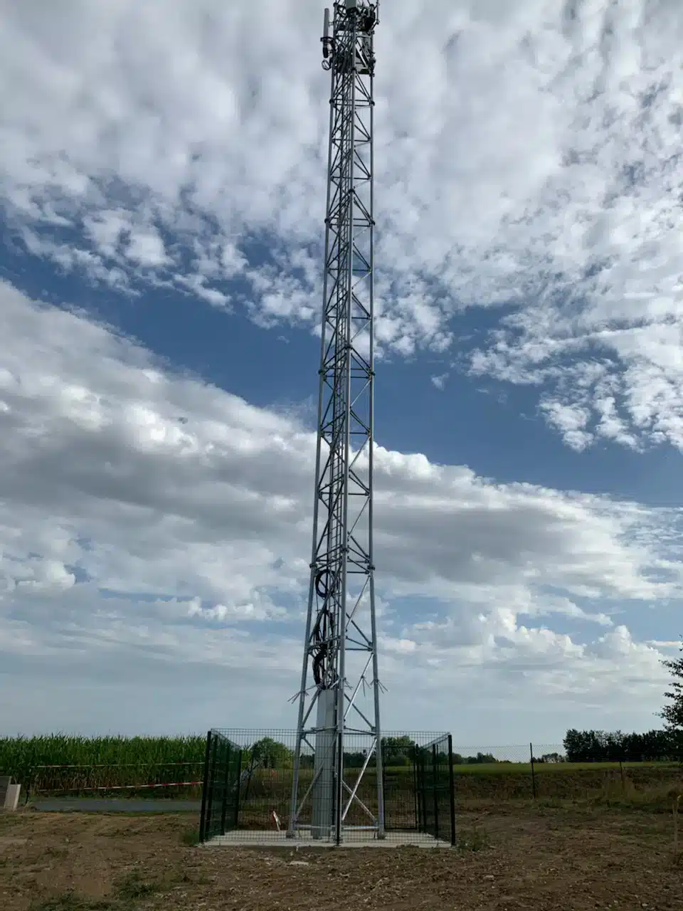 Pylônes RTE et télécom Pylônes RTE et télécom
